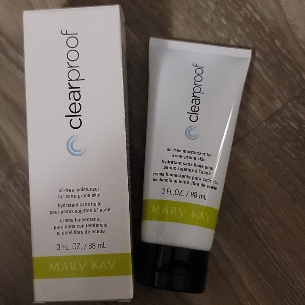 🧴NIB Clear Proof Oil-Free Moisturizer🧴